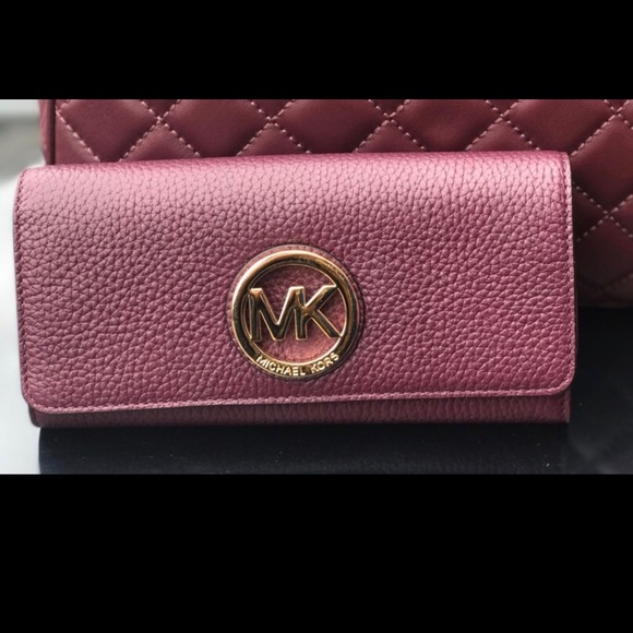MICHAEL Michael Kors Handbags - Michael Kors jet setfulton continental wallet plum